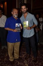 Pankaj Kapur, Shahid Kapoor at Haider book launch in Taj Lands End on 30th Sept 2014 (171)_542be8fd6a760.JPG