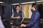 Saif Ali Khan inaugurates designer Raghavendra Rathore_s new store in Mumbai on 30th Sept 2014 (58)_542bdf4bccb55.JPG