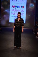 Dia Mirza walks for Karan Johar_s Vero Moda Marquee at Myntra fashion week day 1 on 3rd Oct 2014 (17)_54312f5013908.JPG
