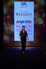 Dia Mirza walks for Karan Johar_s Vero Moda Marquee at Myntra fashion week day 1 on 3rd Oct 2014 (2)_54312f055bfec.JPG