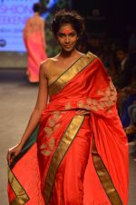 Model walk the ramp for Mandira Bedi Show on day 3 of Myntra fashion week on 5th Oct 2014 (81)_54313f55237df.JPG
