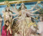 Raveena Tandon at Kolkata for Durga Puja (6)_5430b76448f41.jpg