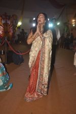 Rituparna Sengupta at DN Nagar Durga pooja in Andheri, Mumbai on 1st Oct 2014 (23)_54312289795f7.JPG