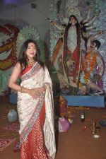 Rituparna Sengupta at DN Nagar Durga pooja in Andheri, Mumbai on 1st Oct 2014 (38)_543122e0c0b88.JPG