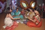 Rituparna Sengupta at DN Nagar Durga pooja in Andheri, Mumbai on 1st Oct 2014 (46)_5431232801b5e.JPG