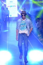 Model walks for HRX at Myntra Fashion Weekend Finale in Mumbai on 5th Oct 2014 (87)_5432204abbc85.JPG