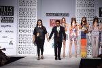 Model walk the ramp for Hemant and Nandita Show on wills day 1 on 8th Oct 2014  (112)_543561bbd7e32.JPG