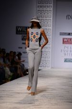 Model walk the ramp for Hemant and Nandita Show on wills day 1 on 8th Oct 2014  (15)_5435608d39c68.JPG