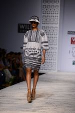 Model walk the ramp for Hemant and Nandita Show on wills day 1 on 8th Oct 2014  (48)_543560f758a4b.JPG
