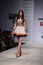 Model walk the ramp for Hemant and Nandita Show on wills day 1 on 8th Oct 2014  (67)_5435611fa0893.JPG