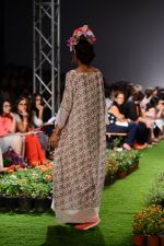 Model walk the ramp for Pero Show on wills day 1 on 8th Oct 2014  (105)_543560d16949a.JPG