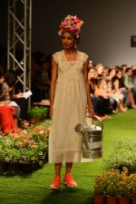 Model walk the ramp for Pero Show on wills day 1 on 8th Oct 2014  (11)_54355f4b61ac1.JPG