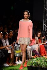 Model walk the ramp for Pero Show on wills day 1 on 8th Oct 2014  (113)_543560e5ea6a4.JPG