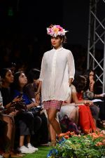 Model walk the ramp for Pero Show on wills day 1 on 8th Oct 2014  (118)_543560f10bd0f.JPG