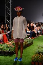 Model walk the ramp for Pero Show on wills day 1 on 8th Oct 2014  (119)_543560f33415c.JPG