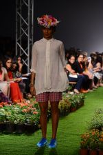 Model walk the ramp for Pero Show on wills day 1 on 8th Oct 2014  (121)_543560f784fe9.JPG