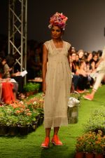 Model walk the ramp for Pero Show on wills day 1 on 8th Oct 2014  (13)_54355f523a201.JPG