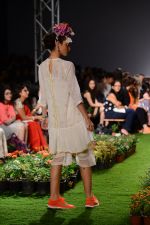 Model walk the ramp for Pero Show on wills day 1 on 8th Oct 2014  (148)_54356165848e7.JPG