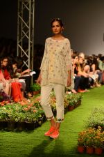 Model walk the ramp for Pero Show on wills day 1 on 8th Oct 2014  (15)_54355f581e623.JPG