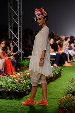Model walk the ramp for Pero Show on wills day 1 on 8th Oct 2014  (150)_5435616e0470d.JPG