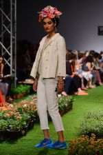 Model walk the ramp for Pero Show on wills day 1 on 8th Oct 2014  (169)_543561a761020.JPG