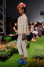Model walk the ramp for Pero Show on wills day 1 on 8th Oct 2014  (170)_543561aa4f203.JPG
