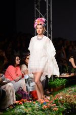 Model walk the ramp for Pero Show on wills day 1 on 8th Oct 2014  (171)_543561ad303c9.JPG