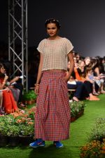 Model walk the ramp for Pero Show on wills day 1 on 8th Oct 2014  (177)_543561bfa8400.JPG