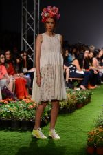 Model walk the ramp for Pero Show on wills day 1 on 8th Oct 2014  (21)_54355f6b76be3.JPG