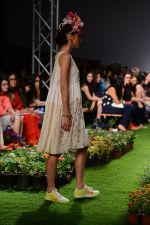 Model walk the ramp for Pero Show on wills day 1 on 8th Oct 2014  (23)_54355f7282c3b.JPG