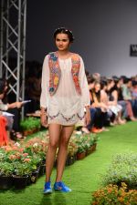 Model walk the ramp for Pero Show on wills day 1 on 8th Oct 2014  (37)_54355fac55e0d.JPG