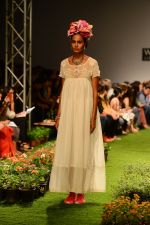 Model walk the ramp for Pero Show on wills day 1 on 8th Oct 2014  (5)_54355f3a3ef25.JPG