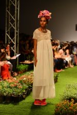 Model walk the ramp for Pero Show on wills day 1 on 8th Oct 2014  (6)_54355f3c50150.JPG