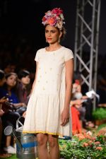 Model walk the ramp for Pero Show on wills day 1 on 8th Oct 2014  (62)_5435600deec50.JPG
