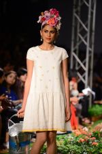 Model walk the ramp for Pero Show on wills day 1 on 8th Oct 2014  (63)_54356011a8517.JPG