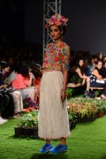 Model walk the ramp for Pero Show on wills day 1 on 8th Oct 2014  (81)_5435605443e4e.JPG