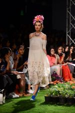 Model walk the ramp for Pero Show on wills day 1 on 8th Oct 2014  (85)_54356072b293f.JPG