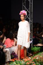 Model walk the ramp for Pero Show on wills day 1 on 8th Oct 2014  (93)_5435609b15616.JPG