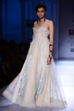 Model walk the ramp for geisha designs Show on wills day 1 on 8th Oct 2014 (148)_54355e3d49073.JPG