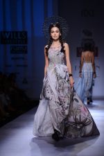 Model walk the ramp for geisha designs Show on wills day 1 on 8th Oct 2014 (166)_54355e6453f74.JPG