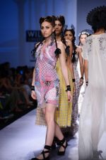 Model walk the ramp for geisha designs Show on wills day 1 on 8th Oct 2014 (189)_54355e956fc88.JPG