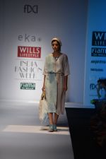 Model walk the ramp for Eka Show on wills day 2 on 9th Oct 2014 (47)_54367a0c90aac.JPG