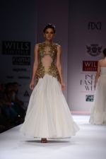 Model walk the ramp for Samant Chauhan Show on wills day 2 on 9th Oct 2014 (112)_54367d1da9bea.JPG