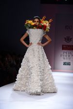 Model walk the ramp for Samant Chauhan Show on wills day 2 on 9th Oct 2014 (135)_54367d3f0b5e0.JPG