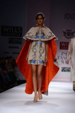 Model walk the ramp for Samant Chauhan Show on wills day 2 on 9th Oct 2014 (45)_54367cc0dd849.JPG