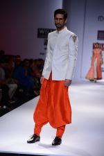 Model walk the ramp for Virtues Show on wills day 2 on 9th Oct 2014 (90)_54367d2ea4288.JPG