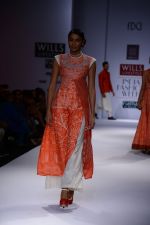 Model walk the ramp for Virtues Show on wills day 2 on 9th Oct 2014 (99)_54367d565088e.JPG