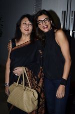 Sushmita Sen at Sanjay Kapoor_s residence on 8th Oct 2014 (12)_543628f915f03.JPG