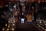 Rohit Bal Show at grand finale of Wills at Qutub Minar, Delhi on 12th Oct 2014 (470)_543b6f9aa9b94.JPG