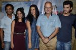 Divyendu Sharma, Aditi Sharma, Anupam Kher, Neha Dhupia at Ekkees Toppon Ki Salaami screening in Lightbox, Mumbai on 13th Oct 2014 (220)_543cf3855b16e.JPG